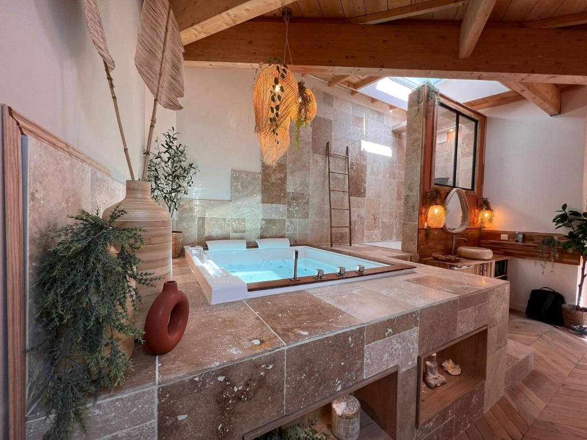 Suite Bali Les Petits Plaisirs Angers Exterior photo